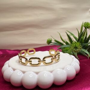 The Flexi-Link Bold Golden Cuff