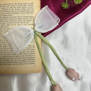 Moonlight White Tulip Ribbon Clip