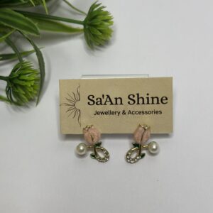 The Blush Rosebud Pearl Drops